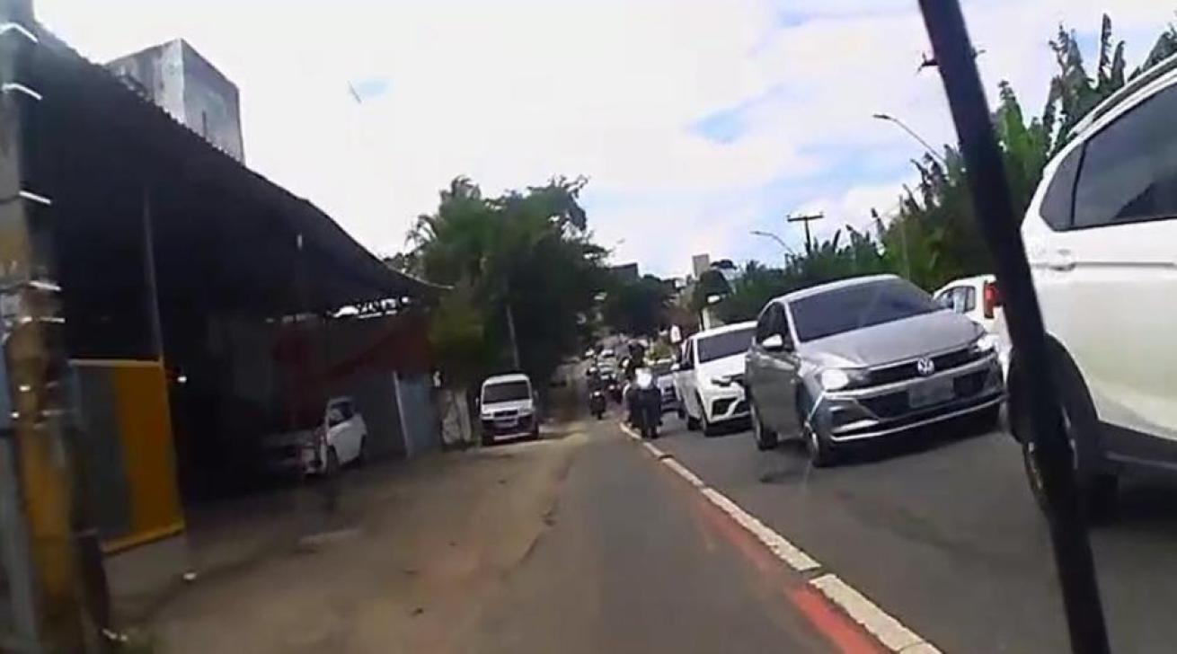 Ciclista é Atropelado por Motocicleta em Ciclofaixa de João Pessoa