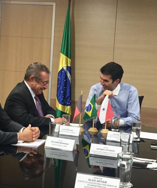 José Maranhão vai a Ministério da Integração Nacional