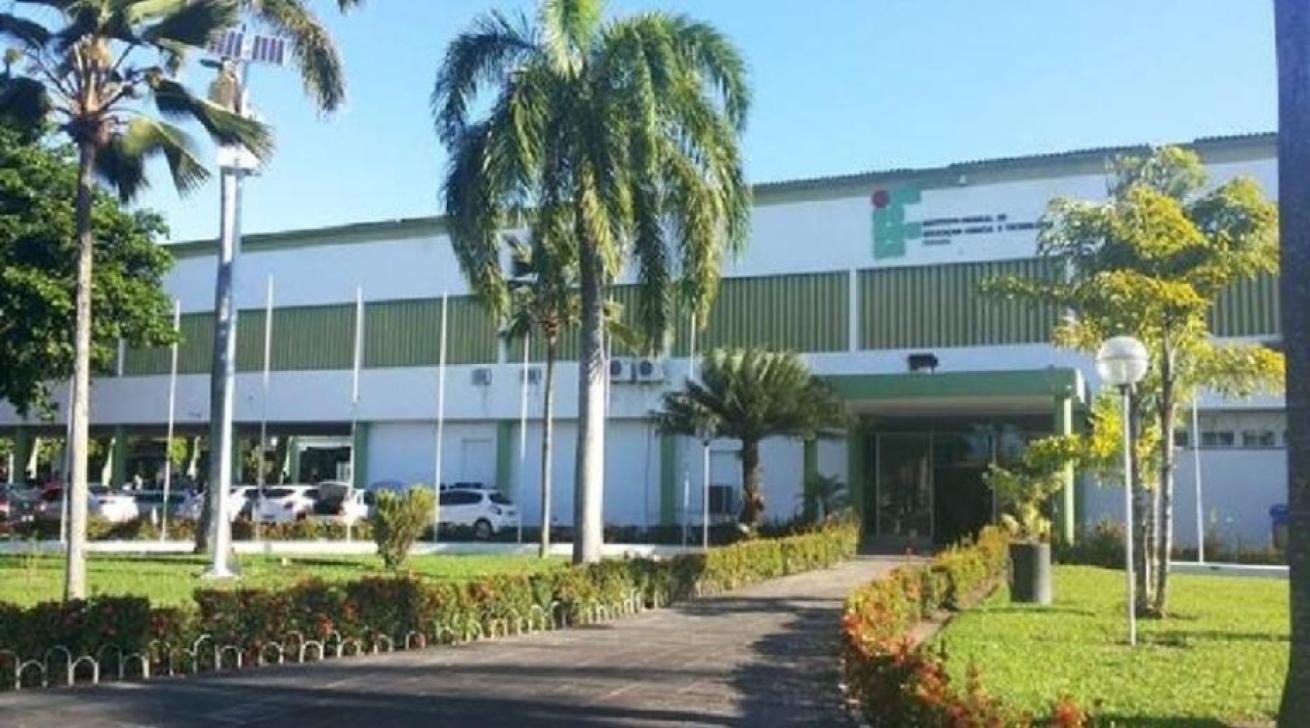 É HOJE, QUINTA-FEIRA (9): IFPB Abre inscrições para Concurso Público que oferece 53 vagas com salários de até R$ 4,9 mil