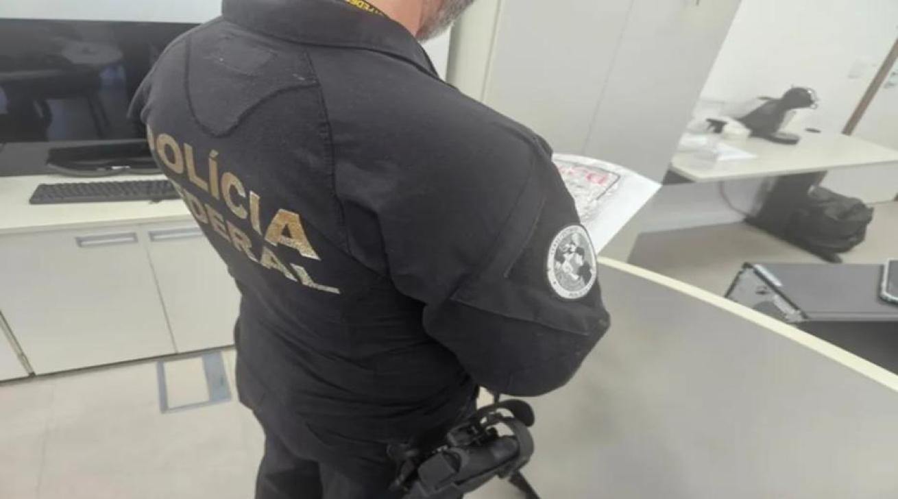 Operação da Polícia Federal: Homem Preso por Armazenamento de Material Abusivo