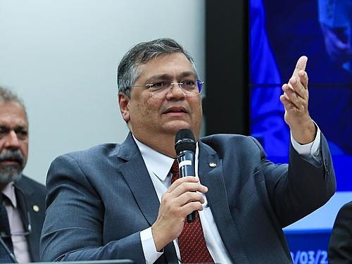 Com 47 votos favoráveis, Senado aprova Dino para o STF