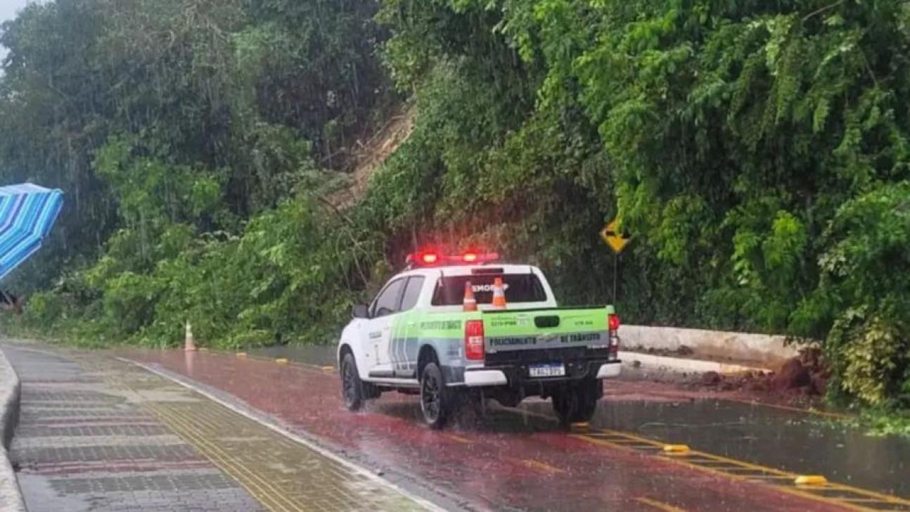 Avenida Cabo Branco bloqueada