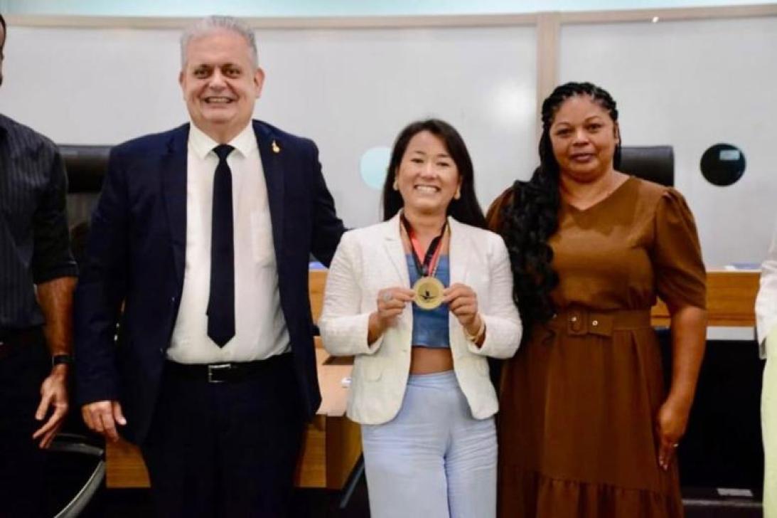 Fabiane Nagabe, professora da UFPB é homenageada por Bosco Carneiro (Republicanos)