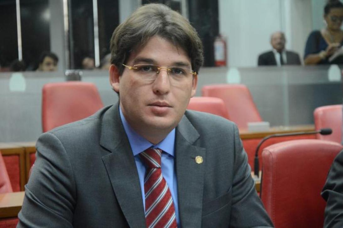 Ver. Fernando Milanez Neto